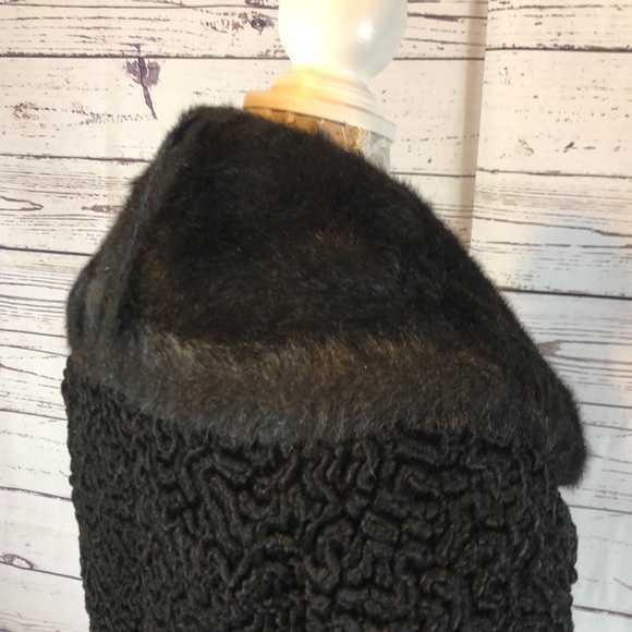 Vintage Persian coat in black with fur size medium - Picture 14 of 17